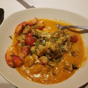 Meet your Posher, Latoya